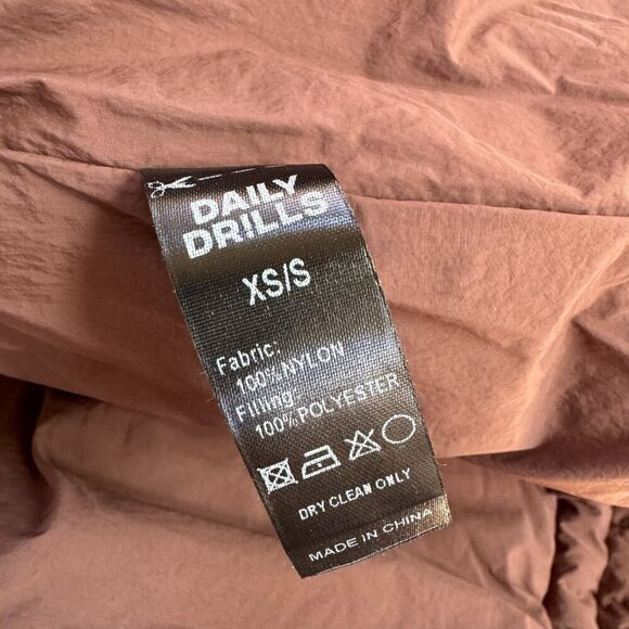 Daily Drills Best Vest Cropped Puffer Vest in Brown Coco - Picture 6 of 7